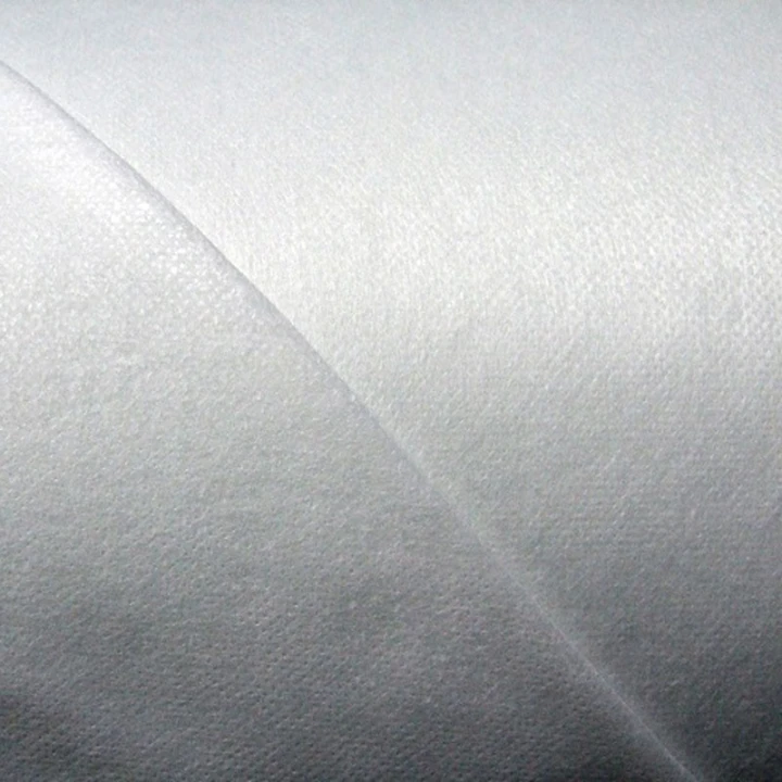 vlizelin-z-lepidlem-barva-bila-40-gr-800x800-2.jpg