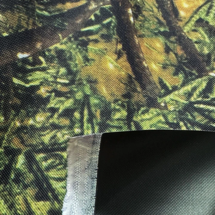 nepremokava-latka-kodura-les-farba-hneda-metraz-150-cm.jpg
