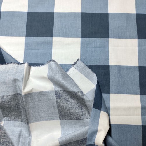 tissu-coton-au-metre-couleur-blanche-carreaux-bleu-8-cm.jpg