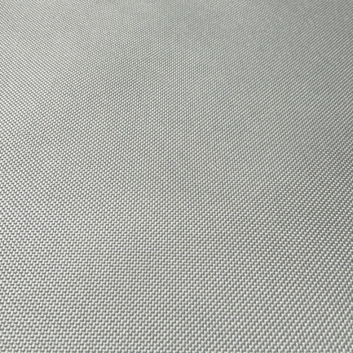 tissu-impermeable-160-cm-oxford-clair-gris-03.jpg