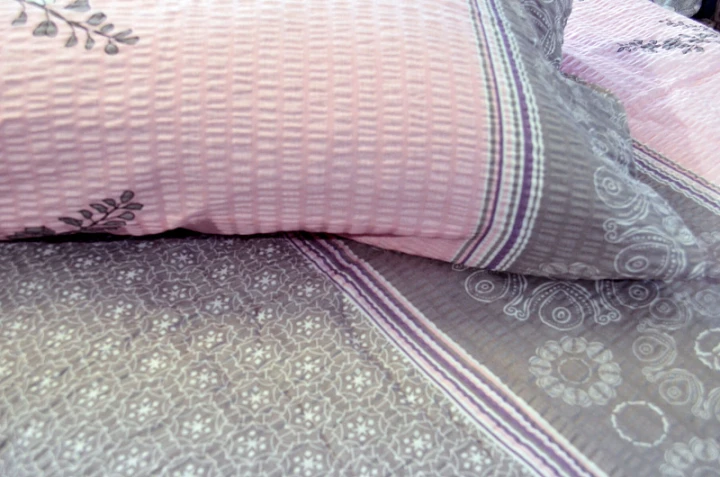 linge-de-lit-en-cr-pe-avec-fermeture-eclair-couleur-rose-64.jpg
