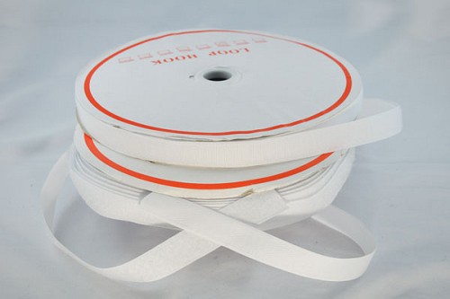 pasek-na-suchy-zip-set-hacek-a-smicka-bily-baleni-25-m.jpg