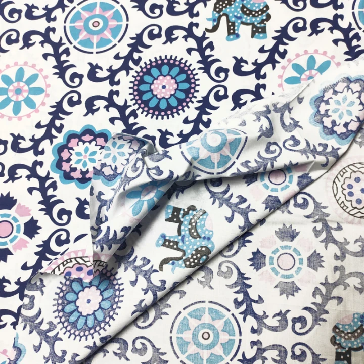 tissu-coton-de-orient-sur-blanc.jpg
