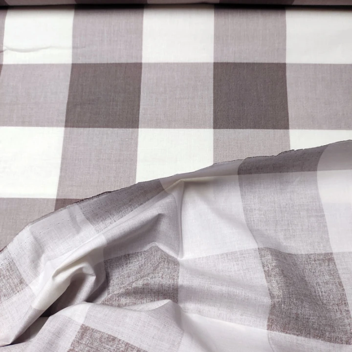 tissu-coton-au-metre-couleur-blanche-carreaux-maron-8-cm.jpg