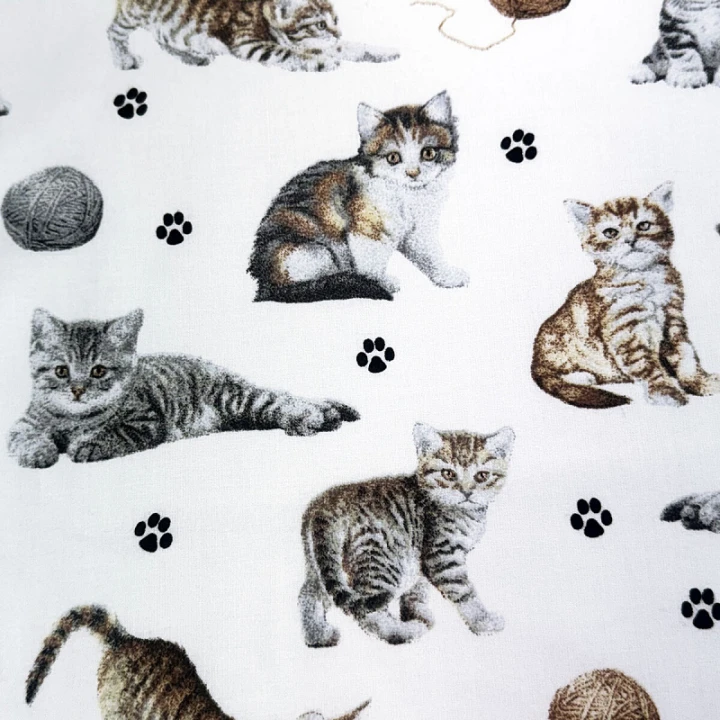 tissu-coton-au-metre-imprime-chat-et-sindice-couleur-blanche.jpg