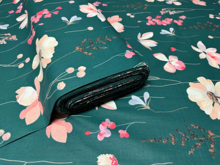 tissu-coton-fleurs-sur-vert-1767.jpg