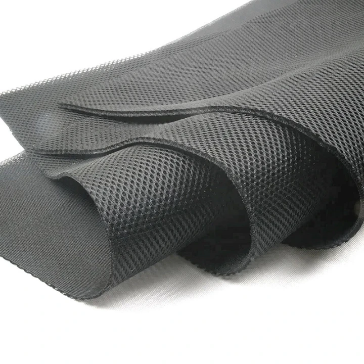 3d-sitovina-pletena-barva-grafitova-400-gr-5-mm-1.jpg