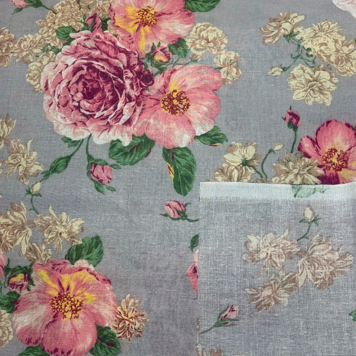 tissu-coton-au-metre-imprime-fleurs-sur-gris.jpg